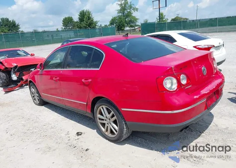 2008 Volkswagen Passat Lux from USA, damaged, VIN WVWEK73C18E205811